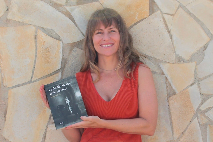 Magenta G.C. debuta en la literatura con una emotiva novela histórica: La ilusión de un niño andaluz